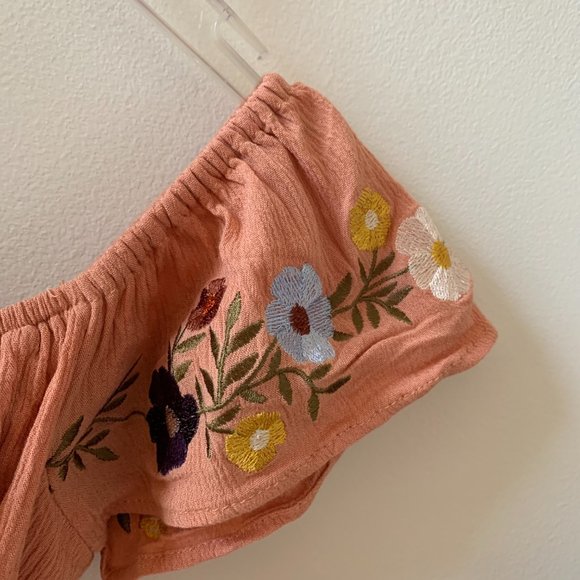 FOREVER 21 Embroidered Blush Crop Top Small - Picture 3 of 7